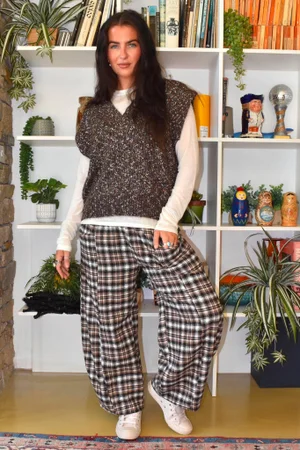 Caleb Plaid Brushed Cotton Relaxed Barrel Pant Chocolate